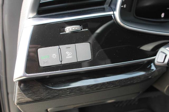 2025 Audi Q7 Vehicle Photo in HOUSTON, TX 77090