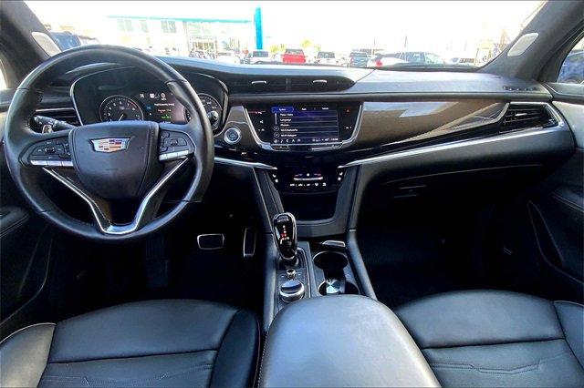 2024 Cadillac XT6 Vehicle Photo in TOPEKA, KS 66609-0000