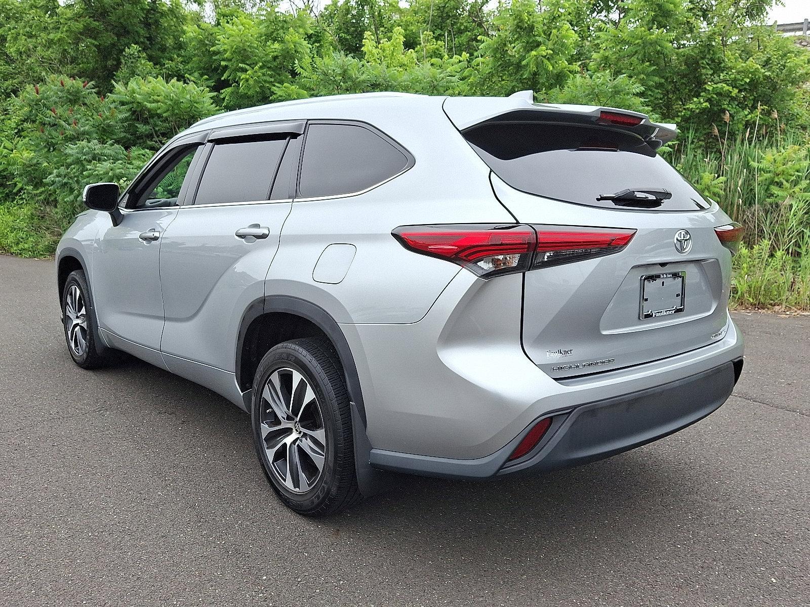 2021 Toyota Highlander Vehicle Photo in Trevose, PA 19053