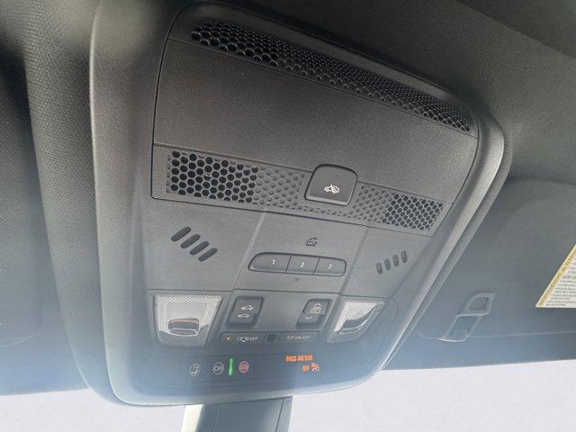 2025 Cadillac XT6 Vehicle Photo in LEOMINSTER, MA 01453-2952