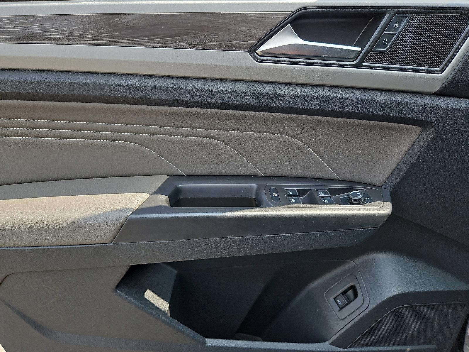 2022 Volkswagen Atlas Cross Sport Vehicle Photo in Trevose, PA 19053