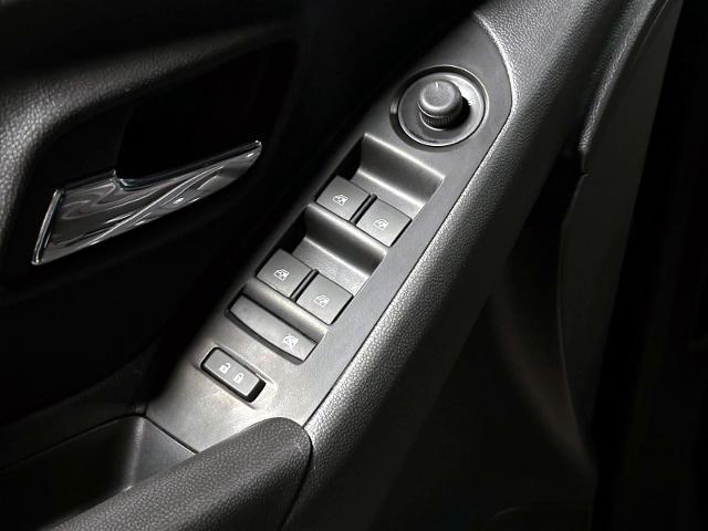 2022 Chevrolet Trax Vehicle Photo in Roslyn, NY 11576