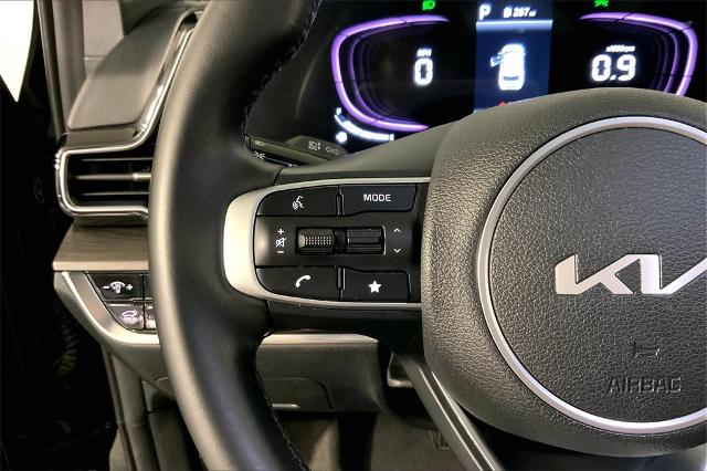 2023 Kia Sportage Vehicle Photo in Lees Summit, MO 64086
