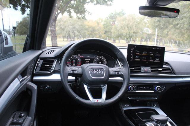 2024 Audi Q5 Vehicle Photo in HOUSTON, TX 77090