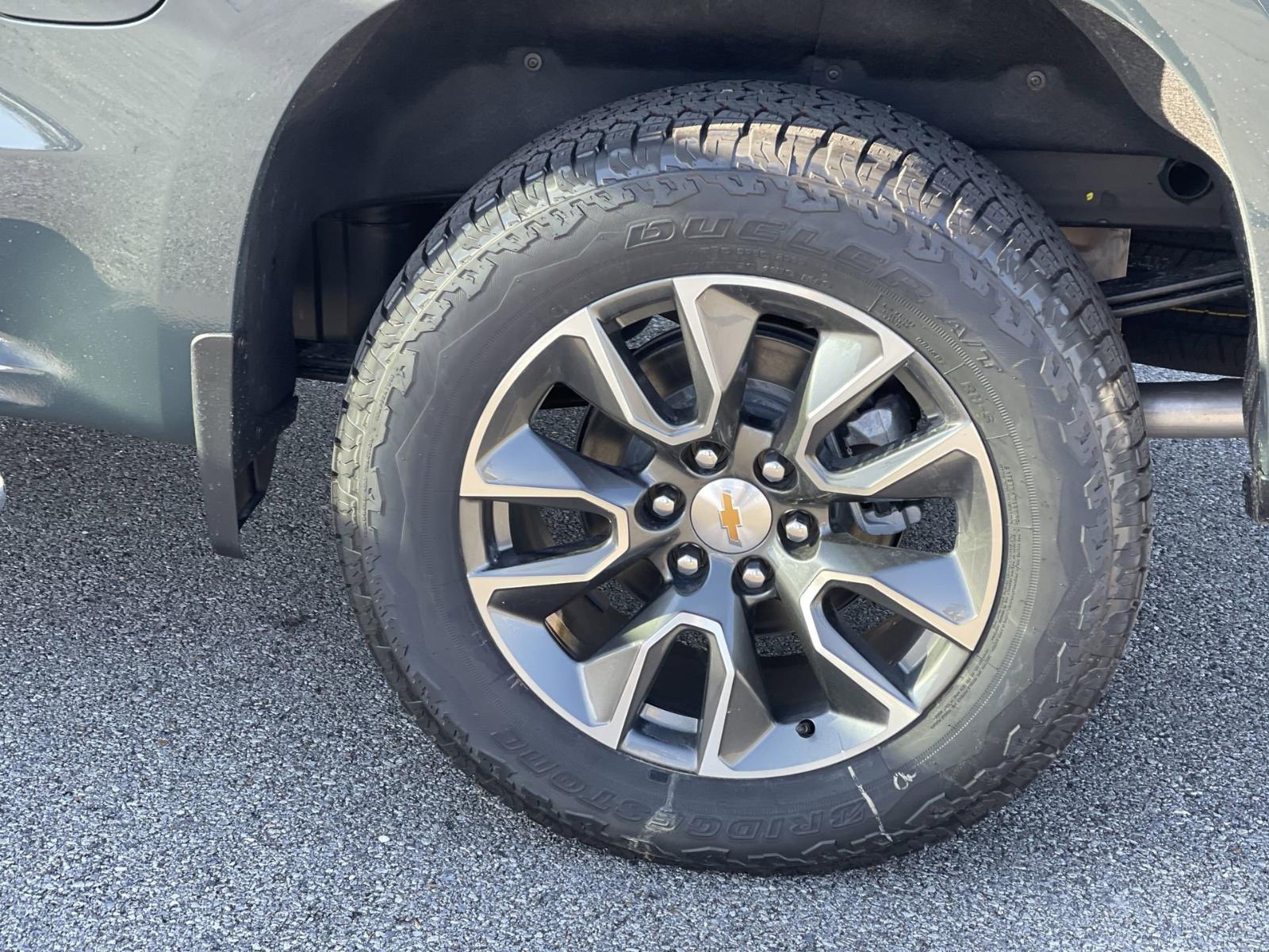 2025 Chevrolet Silverado 1500 Vehicle Photo in BENTONVILLE, AR 72712-4322