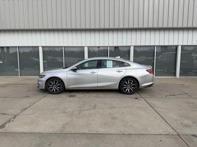 Used 2018 Chevrolet Malibu 1LT with VIN 1G1ZD5STXJF293008 for sale in Vermillion, SD