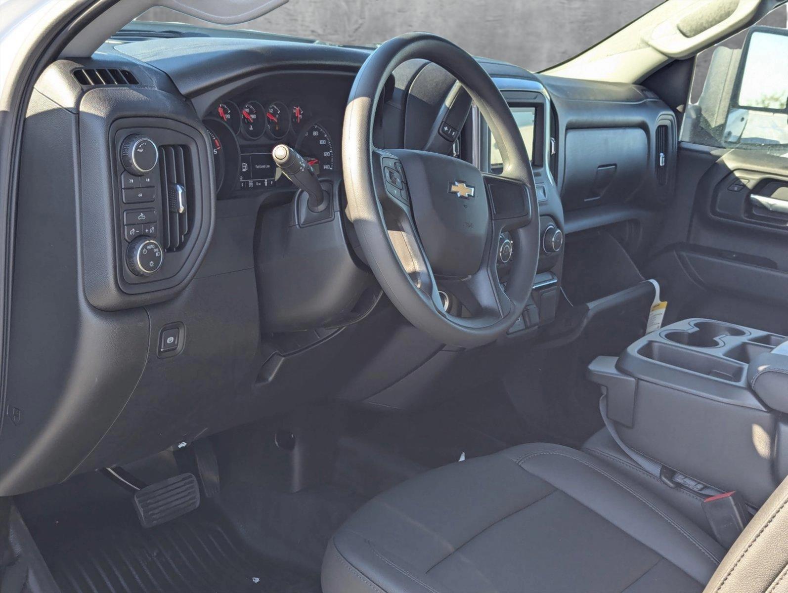 2025 Chevrolet Silverado 2500 HD Vehicle Photo in PEMBROKE PINES, FL 33024-6534