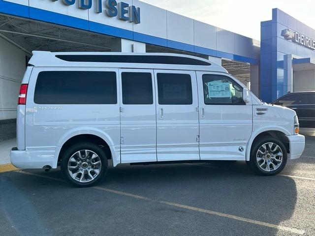 2023 Chevrolet Express Cargo 2500 Vehicle Photo in POST FALLS, ID 83854-5365