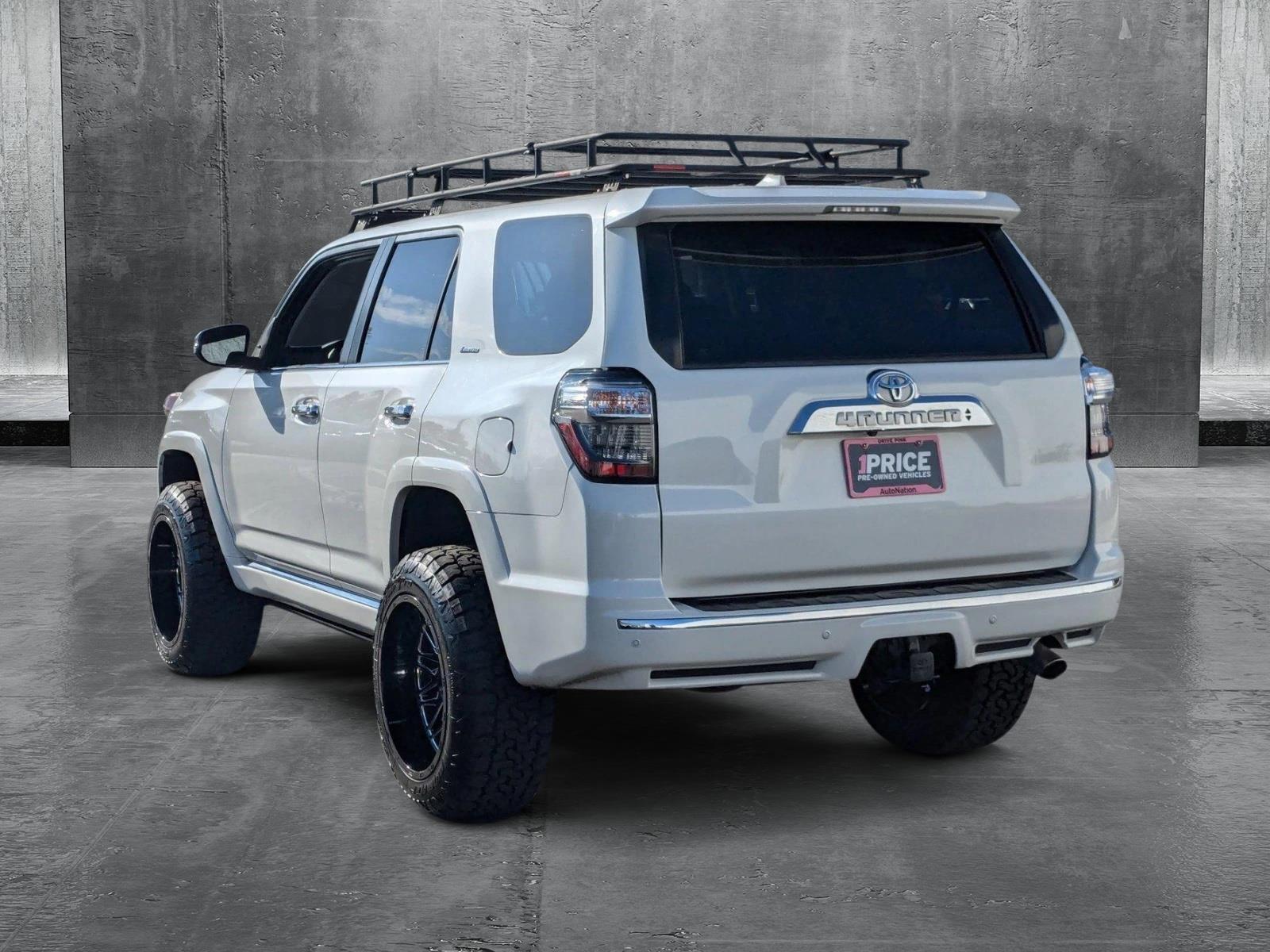 2016 Toyota 4Runner Vehicle Photo in VALENCIA, CA 91355-1705