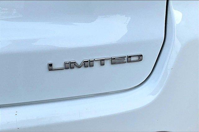 2023 Jeep Compass Vehicle Photo in TOPEKA, KS 66609-0000