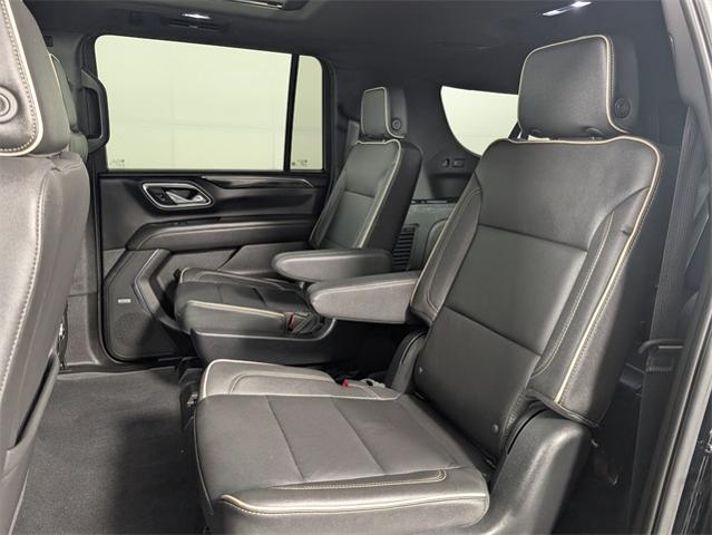 2023 GMC Yukon XL Vehicle Photo in ENGLEWOOD, CO 80113-6708