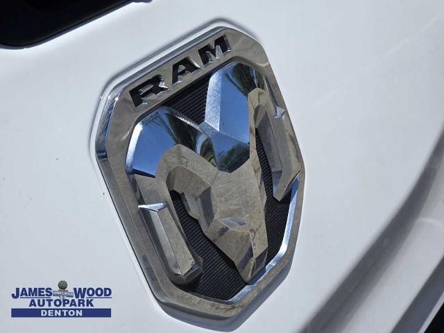 2022 Ram 1500 Vehicle Photo in DENTON, TX 76210-9321