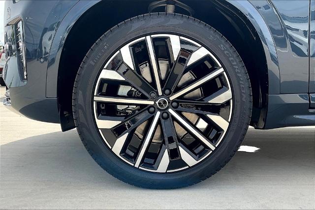 2025 Volvo XC90 Vehicle Photo in Grapevine, TX 76051