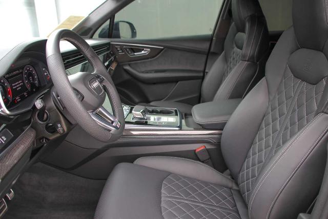 2024 Audi SQ7 Vehicle Photo in SUGAR LAND, TX 77478