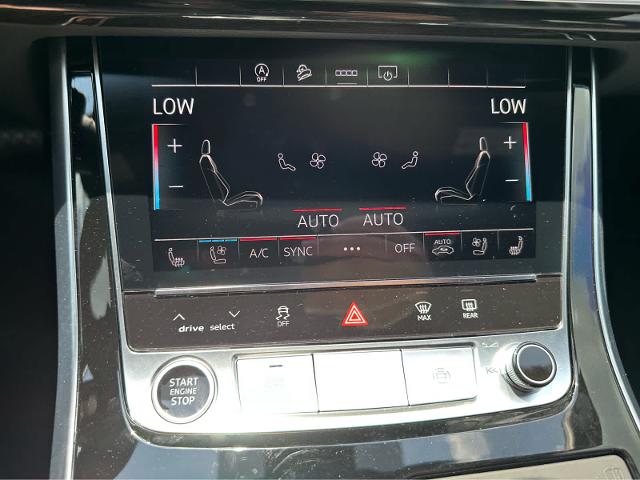 2025 Audi Q7 Vehicle Photo in HOUSTON, TX 77090