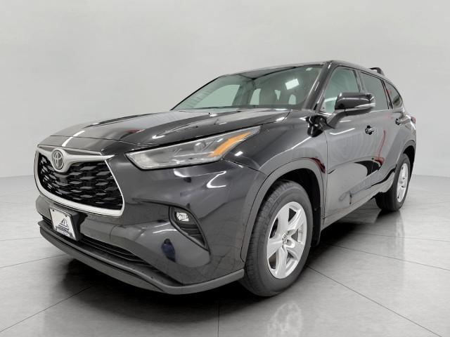 2022 Toyota Highlander Vehicle Photo in Appleton, WI 54913