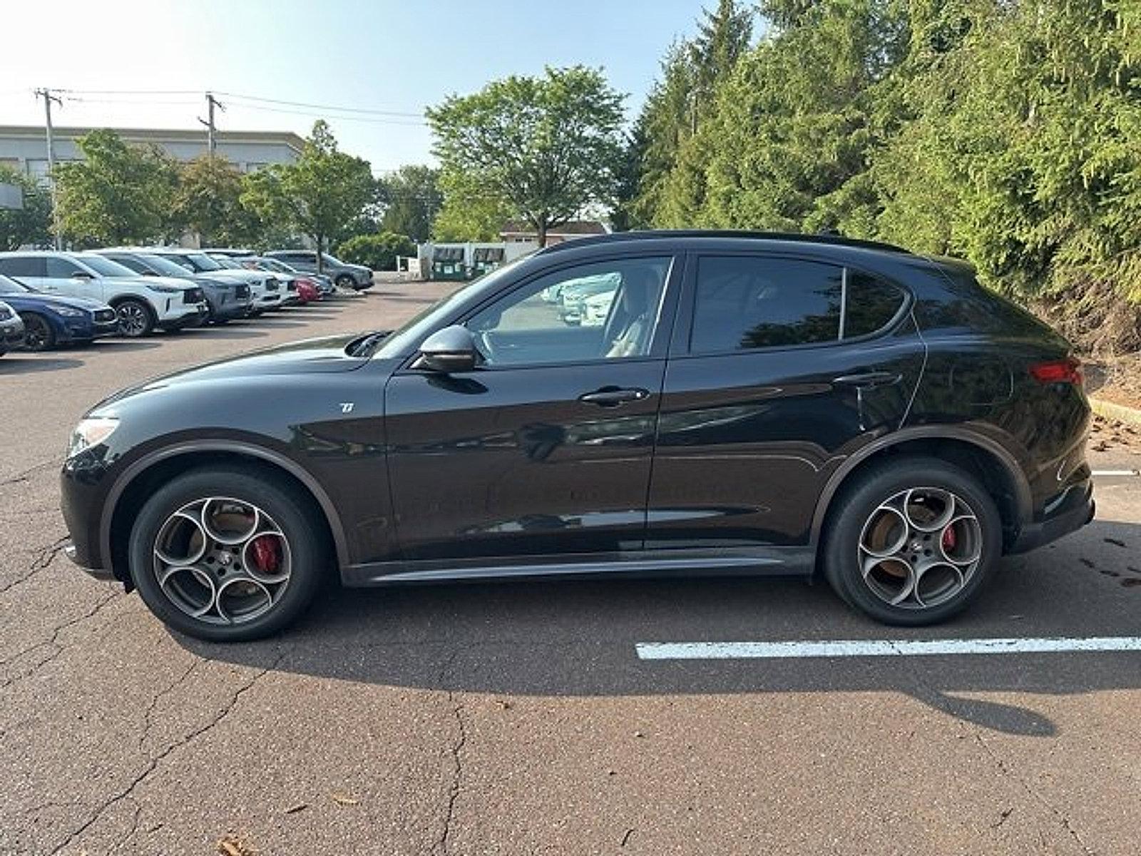 2022 Alfa Romeo Stelvio Vehicle Photo in Willow Grove, PA 19090