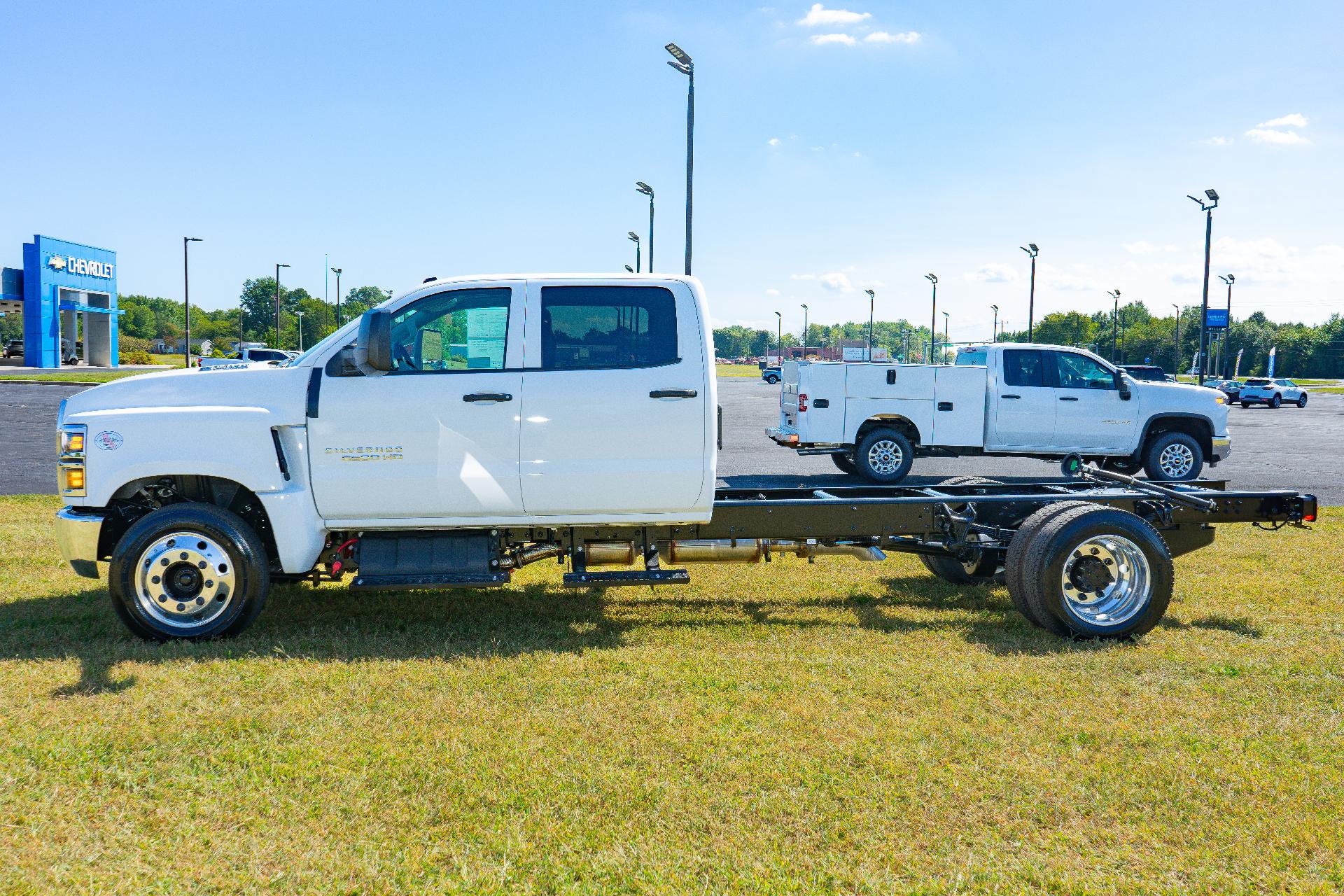 2024 Chevrolet Silverado 5500 HD Vehicle Photo in SMYRNA, DE 19977-2874