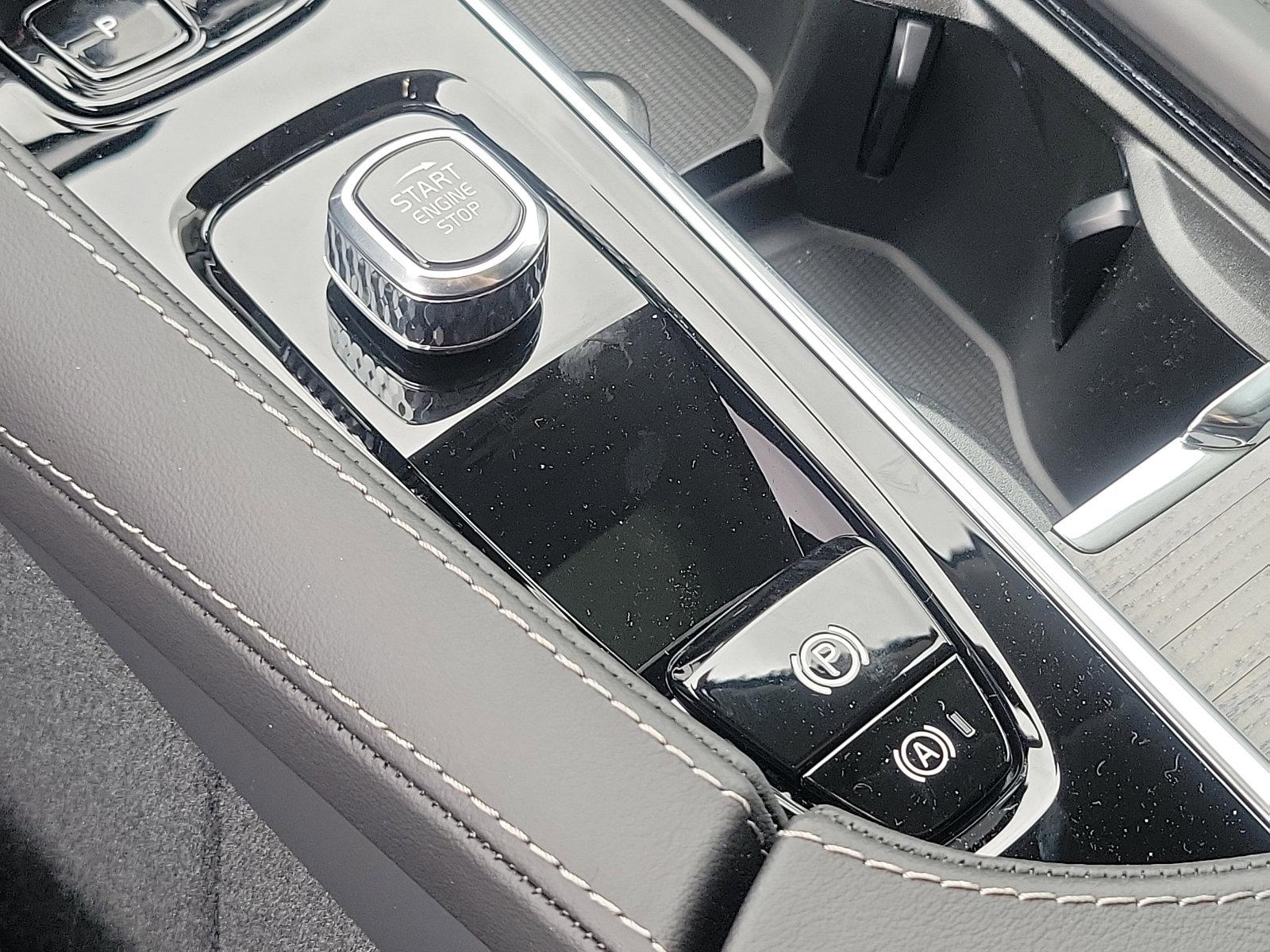 2025 Volvo XC90 Plug-In Hybrid Vehicle Photo in Trevose, PA 19053