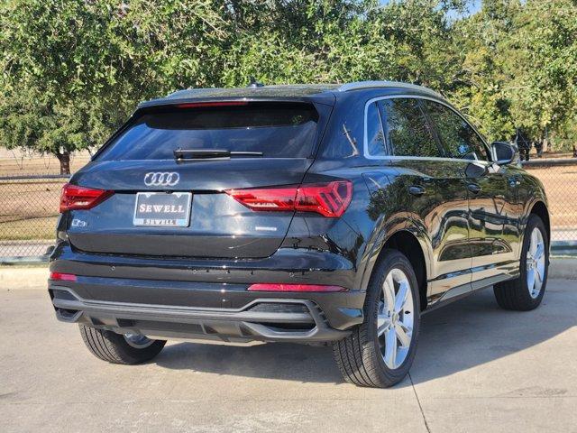 2024 Audi Q3 Vehicle Photo in HOUSTON, TX 77090