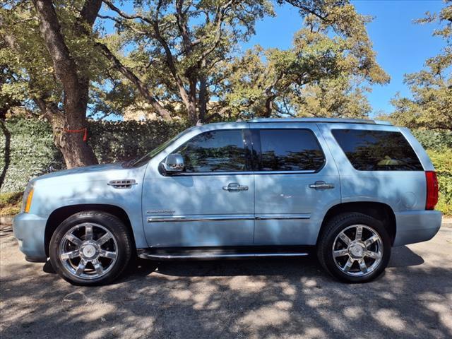 2011 Cadillac Escalade Vehicle Photo in SAN ANTONIO, TX 78230-1001