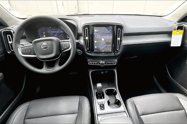 2025 Volvo XC40 Vehicle Photo in Houston, TX 77007