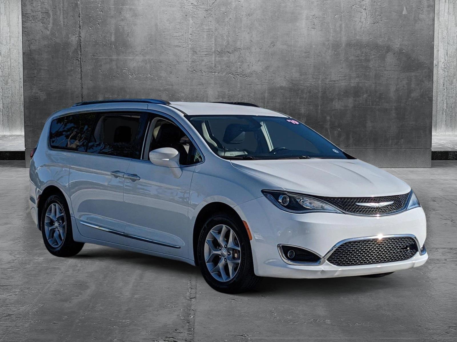 2019 Chrysler Pacifica Vehicle Photo in Davie, FL 33331