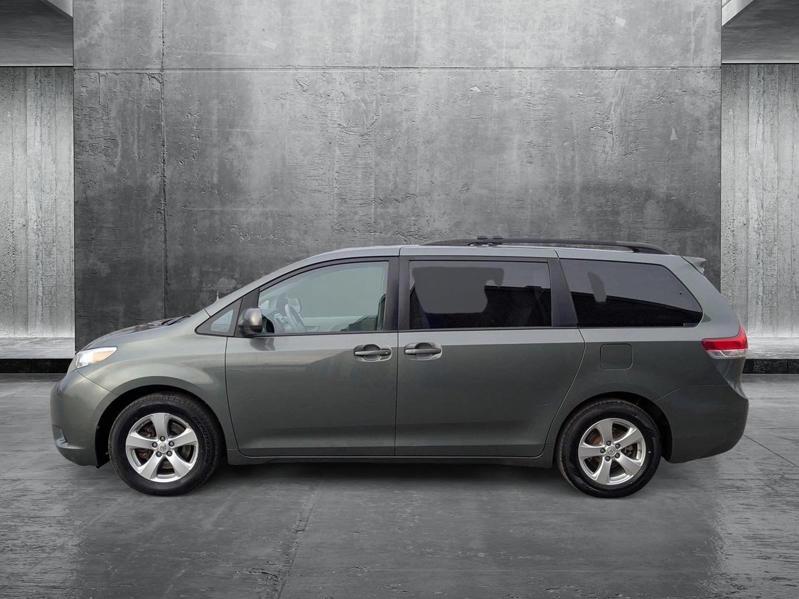 2013 Toyota Sienna Vehicle Photo in Spokane Valley, WA 99212