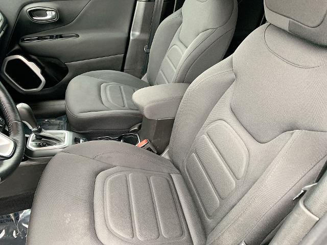 2021 Jeep Renegade Vehicle Photo in MOON TOWNSHIP, PA 15108-2571