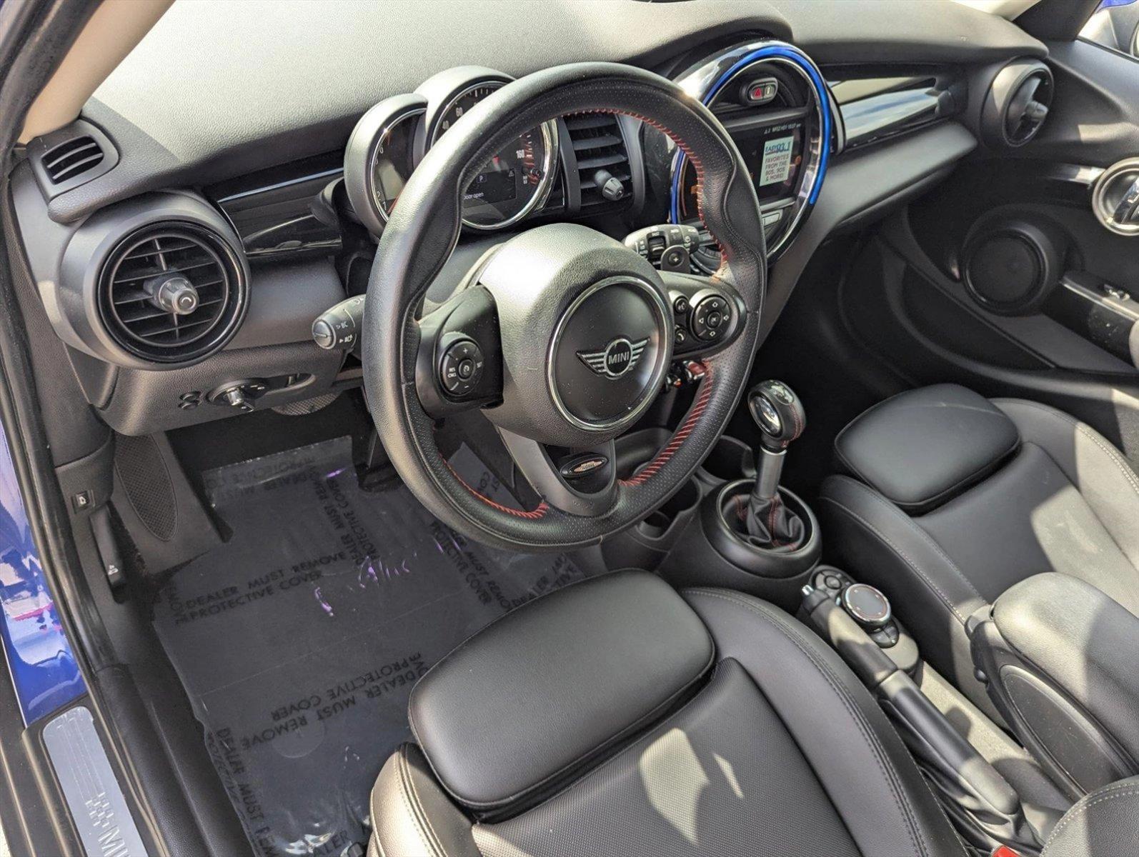 2019 MINI Cooper S Hardtop 4 Door Vehicle Photo in Delray Beach, FL 33444