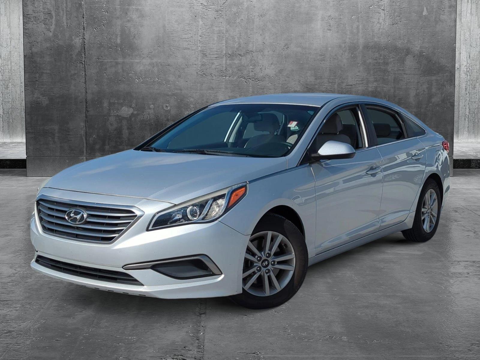 2016 Hyundai SONATA Vehicle Photo in Ft. Myers, FL 33907