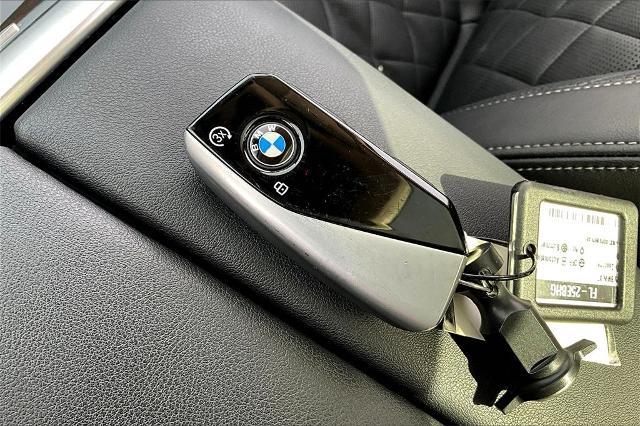 2024 BMW X7 xDrive40i Vehicle Photo in San Antonio, TX 78230