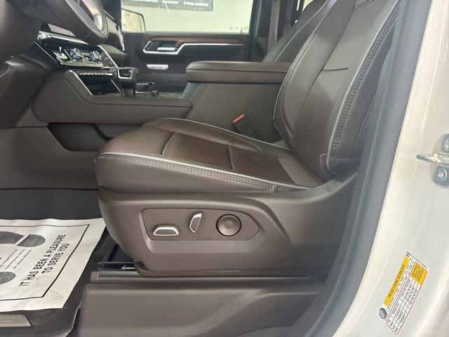 2023 GMC Sierra 1500 Vehicle Photo in MEDINA, OH 44256-9631