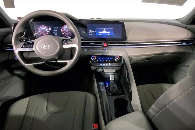 2024 Hyundai ELANTRA Vehicle Photo in Lees Summit, MO 64086