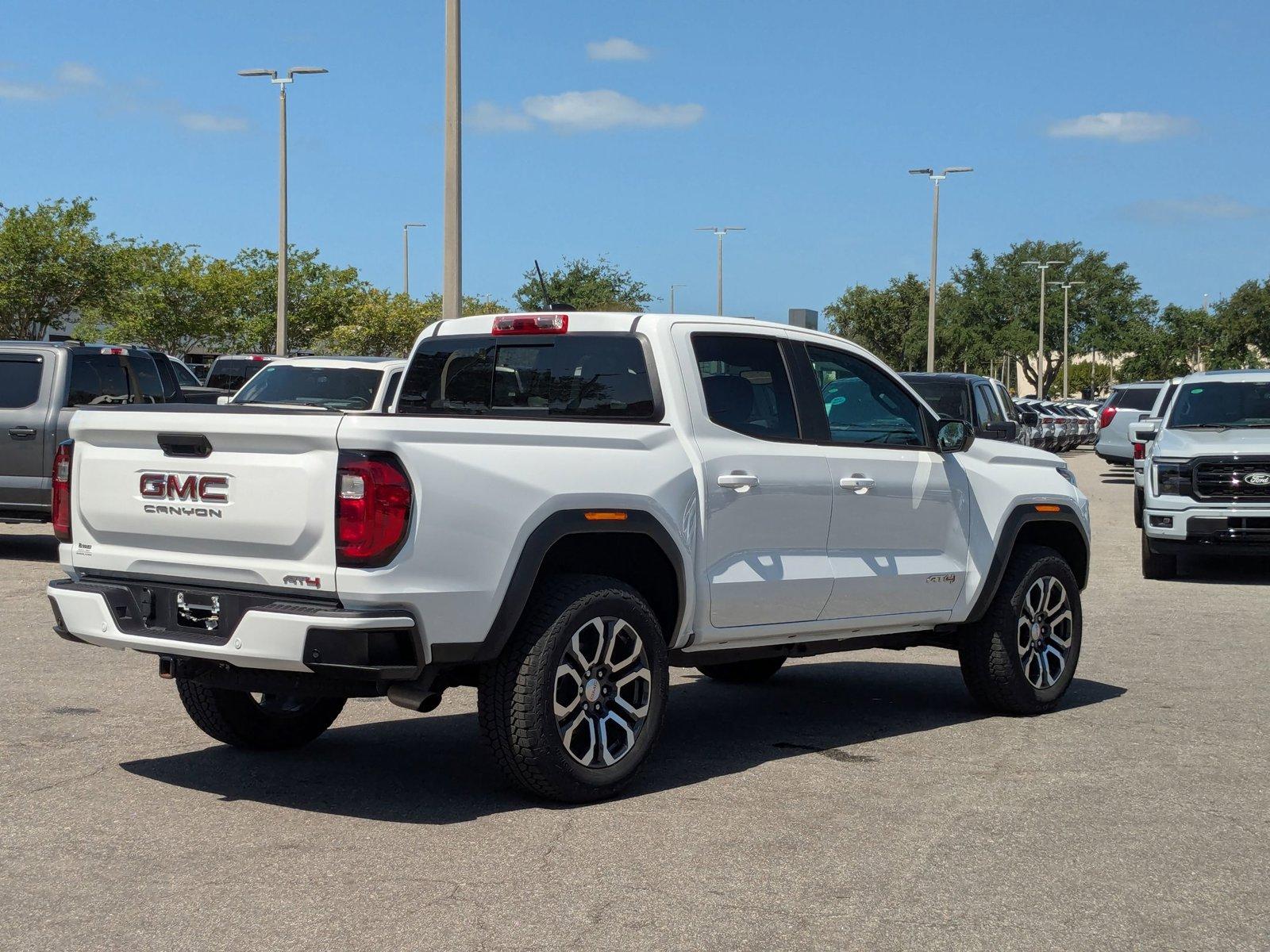 2024 GMC Canyon Vehicle Photo in St. Petersburg, FL 33713