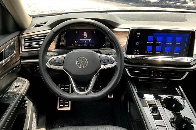 2024 Volkswagen Atlas Vehicle Photo in San Antonio, TX 78230