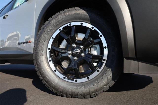 2025 Nissan Pathfinder Vehicle Photo in Hazelwood, MO 63042