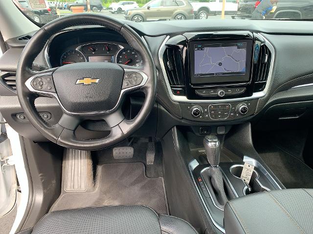 2019 Chevrolet Traverse Vehicle Photo in MOON TOWNSHIP, PA 15108-2571