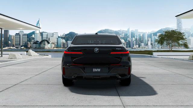 2025 BMW 740i Vehicle Photo in GRAPEVINE, TX 76051