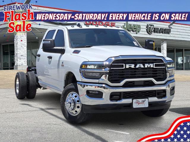 2025 Ram 3500 Chassis Cab Vehicle Photo in Ennis, TX 75119-5114
