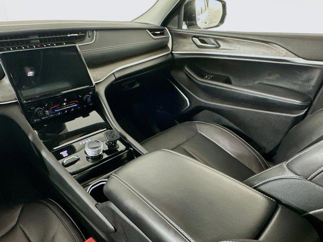 2022 Jeep Grand Cherokee L Vehicle Photo in Doylsetown, PA 18901