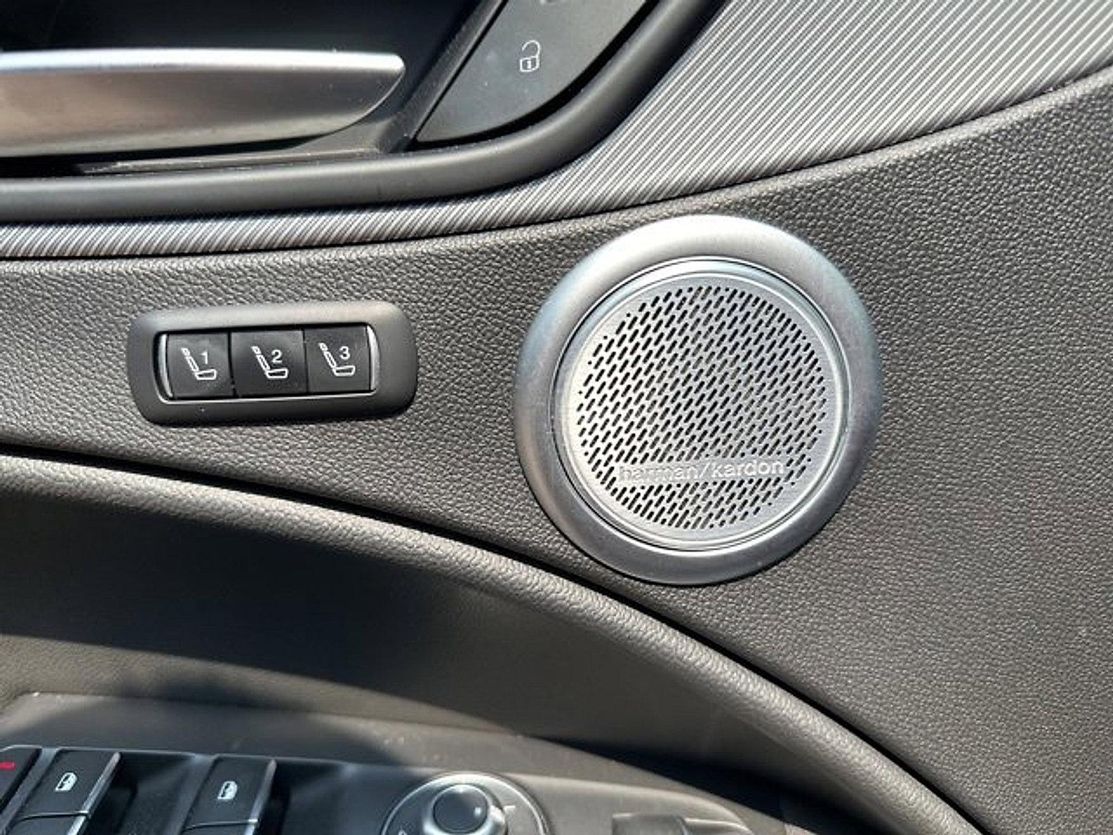 2022 Alfa Romeo Stelvio Vehicle Photo in Willow Grove, PA 19090