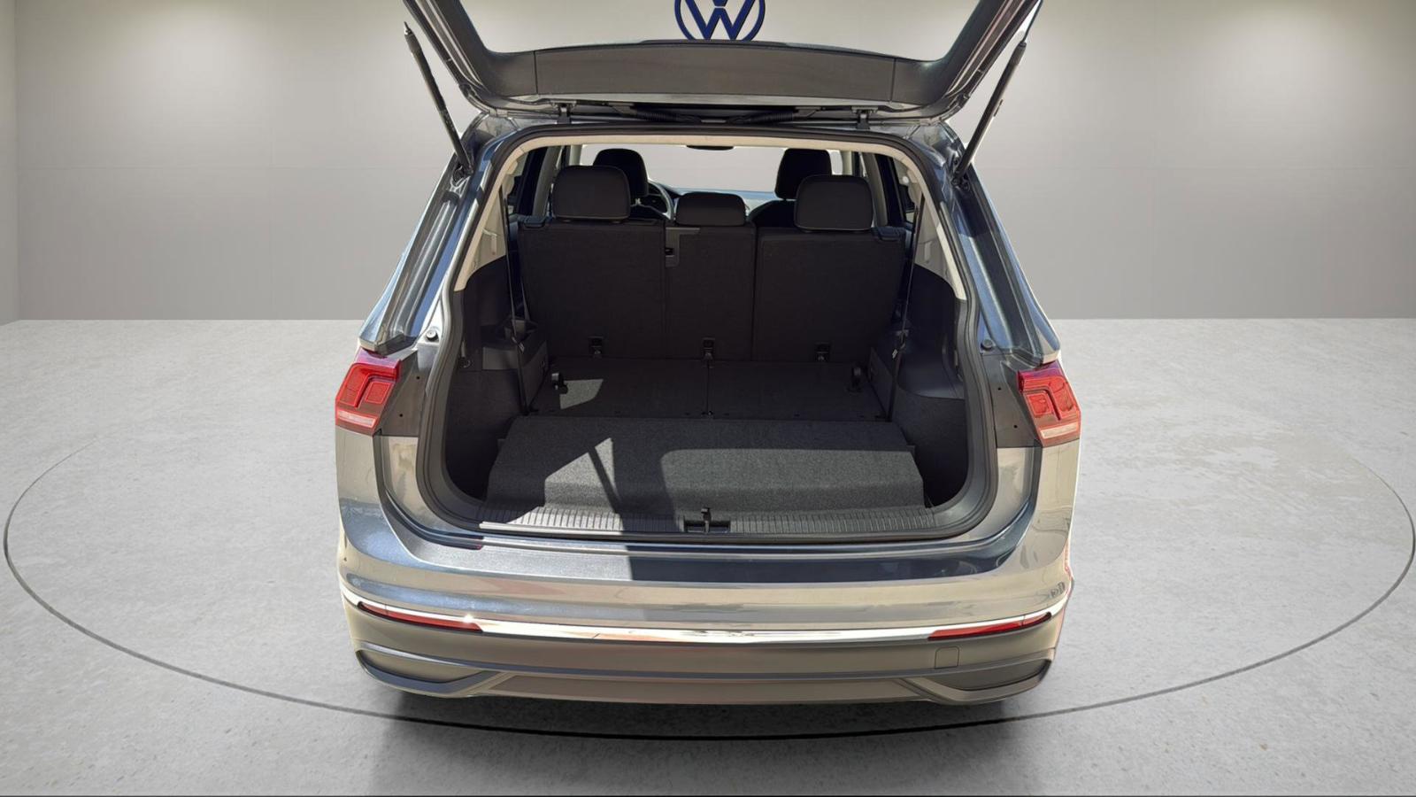 2023 Volkswagen Tiguan Vehicle Photo in Georgetown, TX 78626