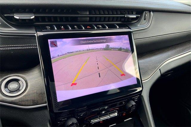 2023 Jeep Grand Cherokee L Vehicle Photo in TOPEKA, KS 66609-0000