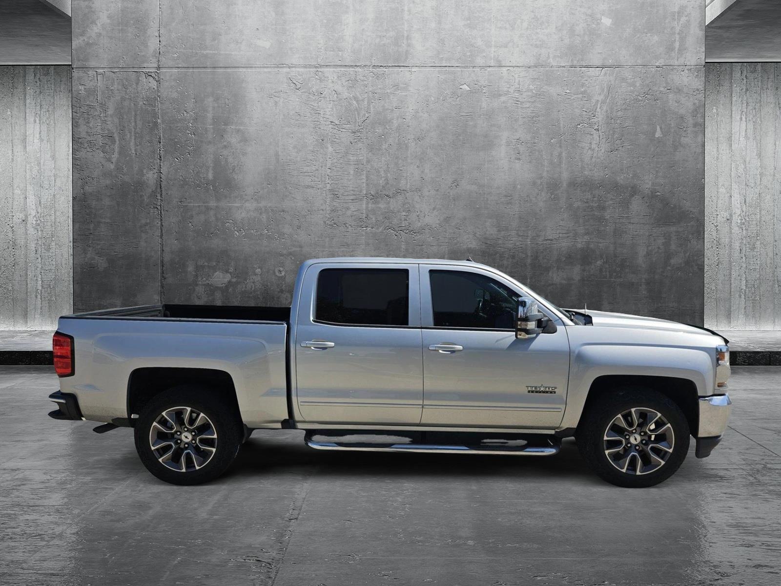 2017 Chevrolet Silverado 1500 Vehicle Photo in NORTH RICHLAND HILLS, TX 76180-7199