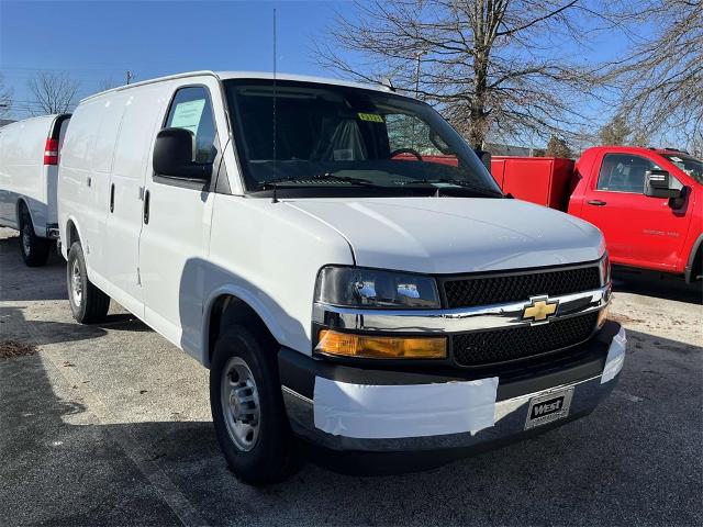 2025 Chevrolet Express Cargo 2500 Vehicle Photo in ALCOA, TN 37701-3235