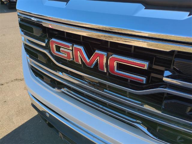 2025 GMC Sierra 1500 Vehicle Photo in GOODYEAR, AZ 85338-1310