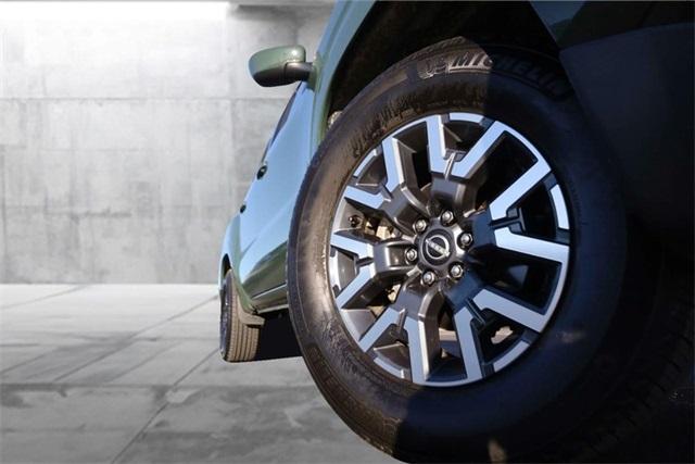2024 Nissan Frontier Vehicle Photo in Hazelwood, MO 63042