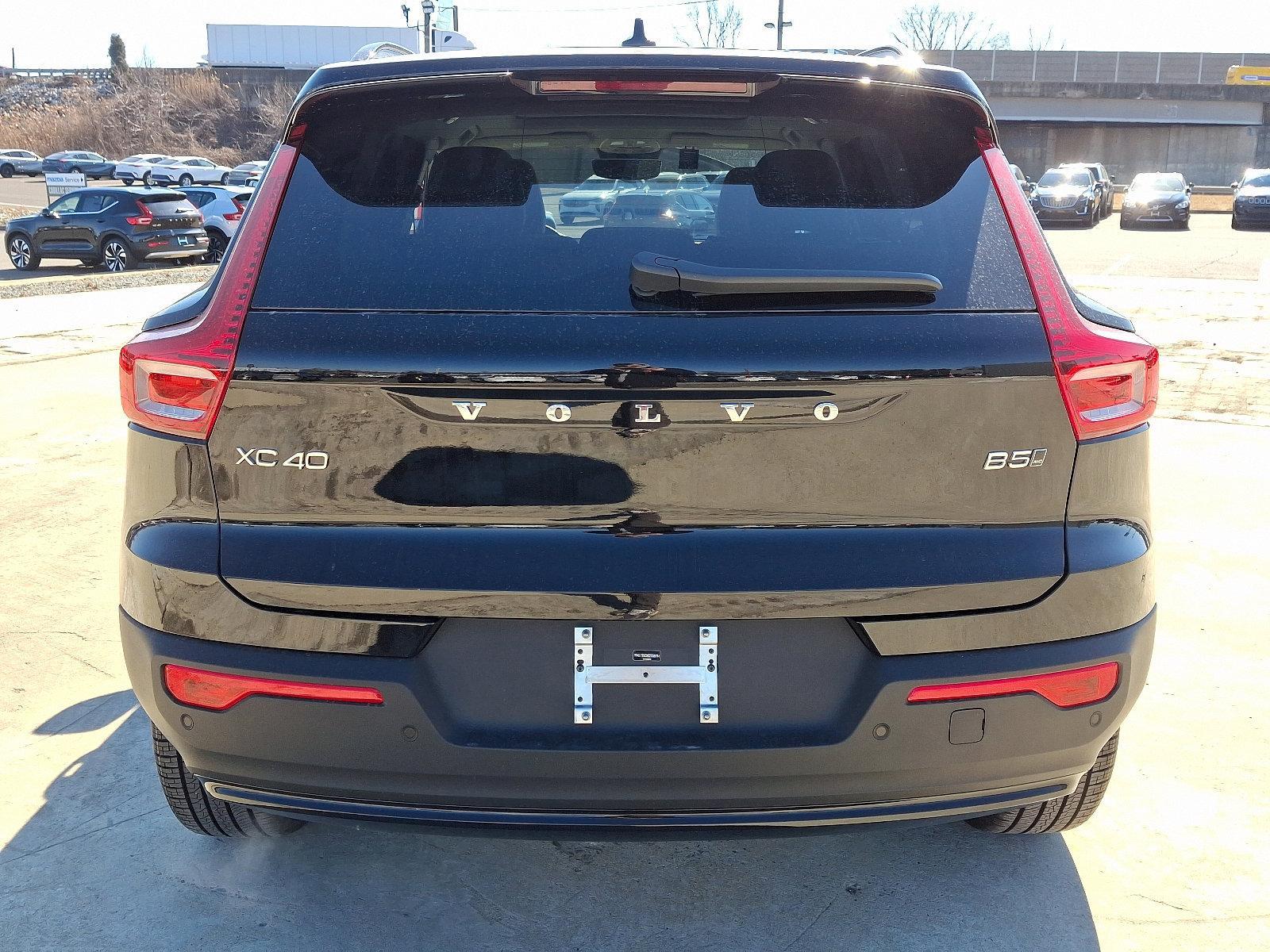 2025 Volvo XC40 Vehicle Photo in Trevose, PA 19053