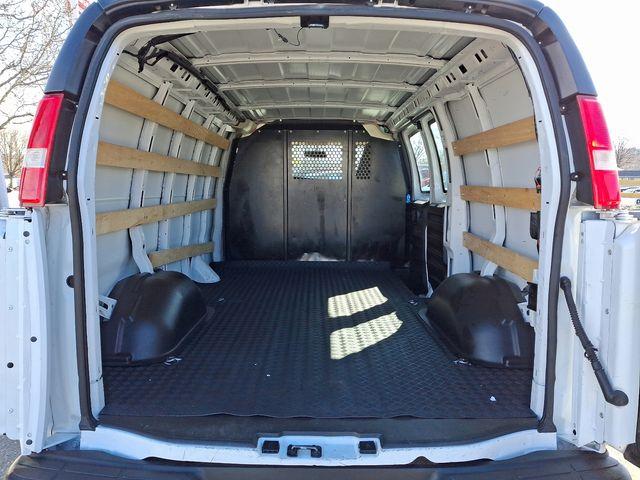 2022 Chevrolet Express Cargo 2500 Vehicle Photo in DANBURY, CT 06810-5034